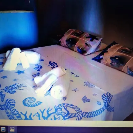 Διαμέρισμα Charming Seaside House In With Terrace