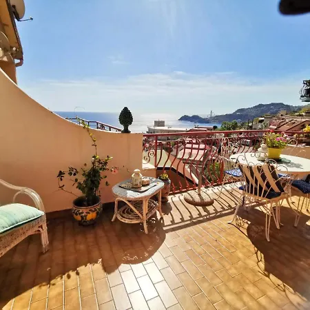 Charming Seaside House In With Terrace Διαμέρισμα *