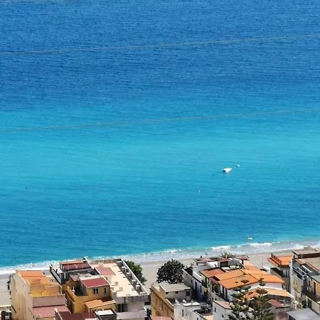 Charming Seaside House In With Terrace * Letojanni