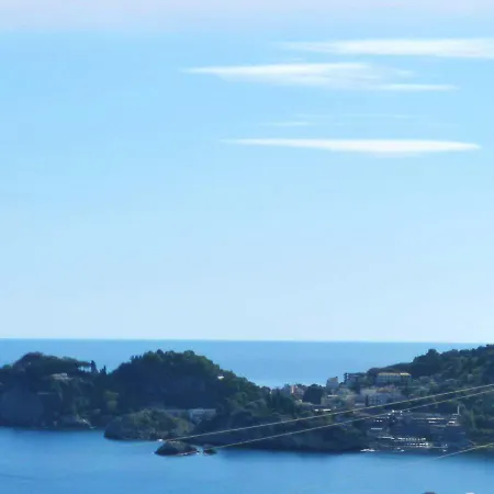 Charming Seaside House In With Terrace Letojanni