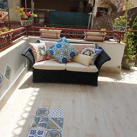 Charming Seaside House In With Terrace * Letojanni