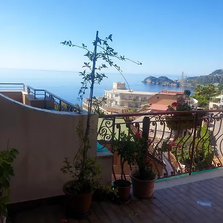 Charming Seaside House In With Terrace Letojanni